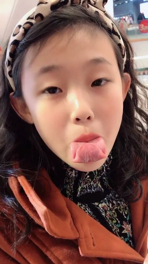 又想骗我生女儿#这舌头怎么可以这样玩