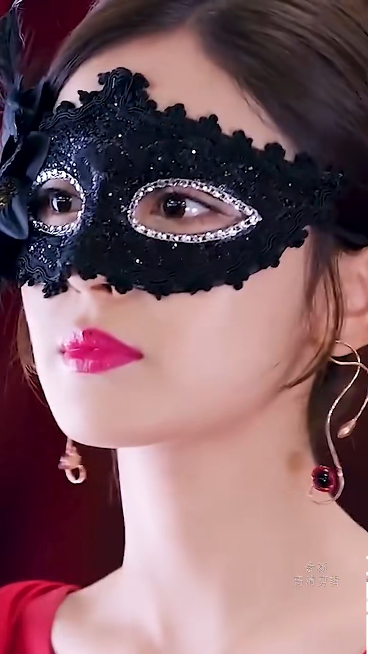 天呐,这腿快给女朋友买个面具吧,戴上了变#古力娜扎#女神#娜扎霓裳舞