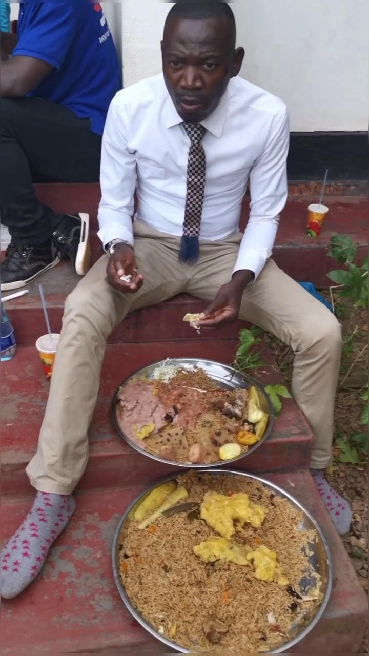 我要上热门#非洲土豪吃的大餐