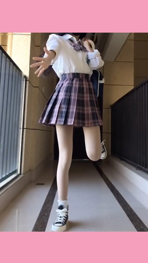 jk#但你要是发自拍发腿,他会放大了看