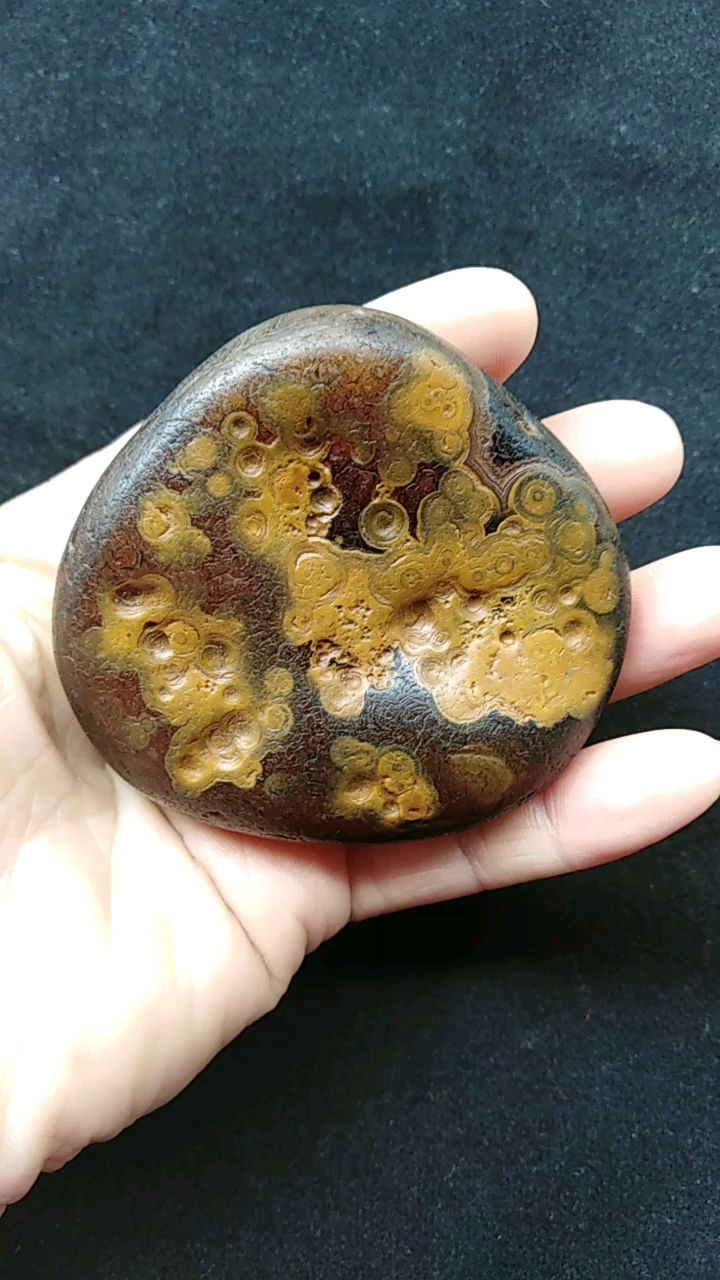 玛瑙,奇石,画面石,《梅花》