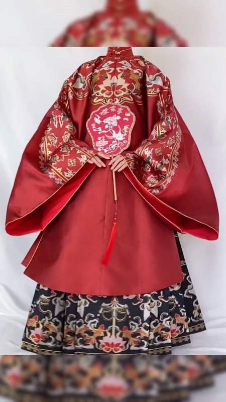 汉服穿搭#按照我们汉族婚礼的习俗,应当,三书六礼#汉服小姐姐#汉文化