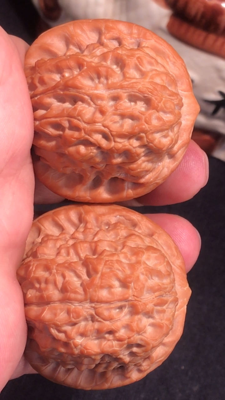 文玩核桃,不一样的血麒麟