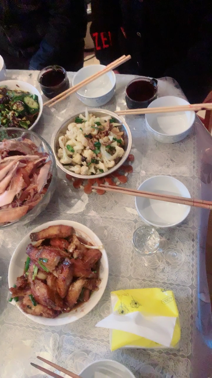 在朋友家吃大餐了