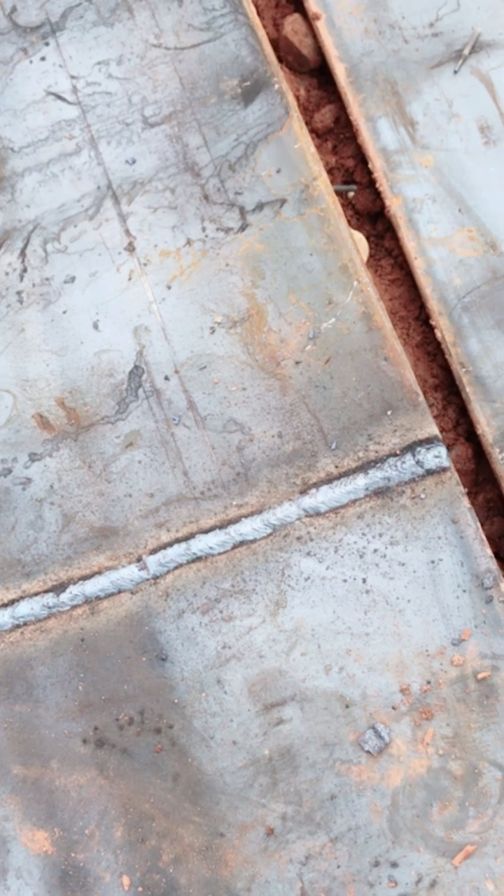 两板对接焊缝焊的不好