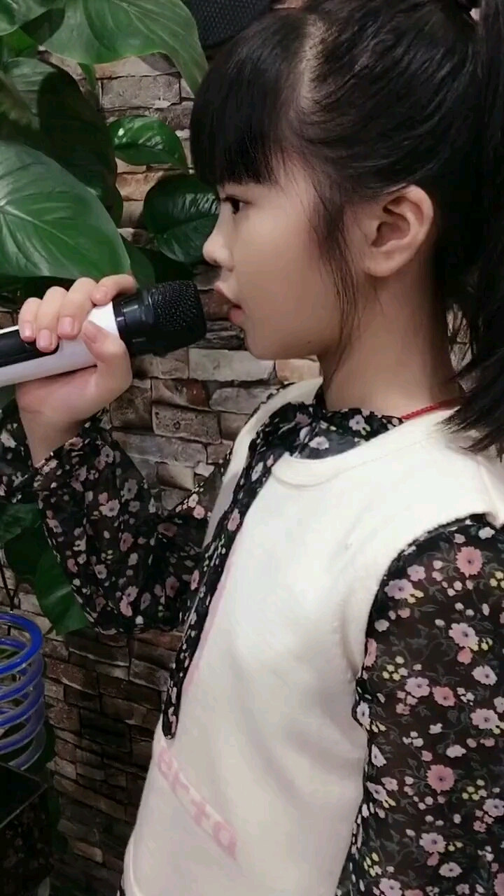 偷拍没成功下次继续@雨儿爱唱歌#我爱唱歌 #音乐人 #热爱热爱官方我要