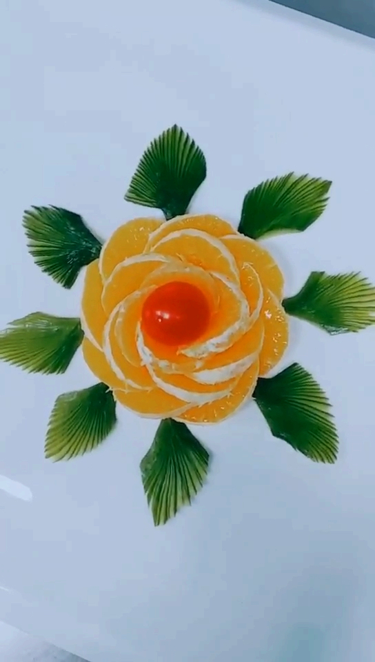 美丽新中国#简单的手法桔子切花#水果摆盆@全民小助手