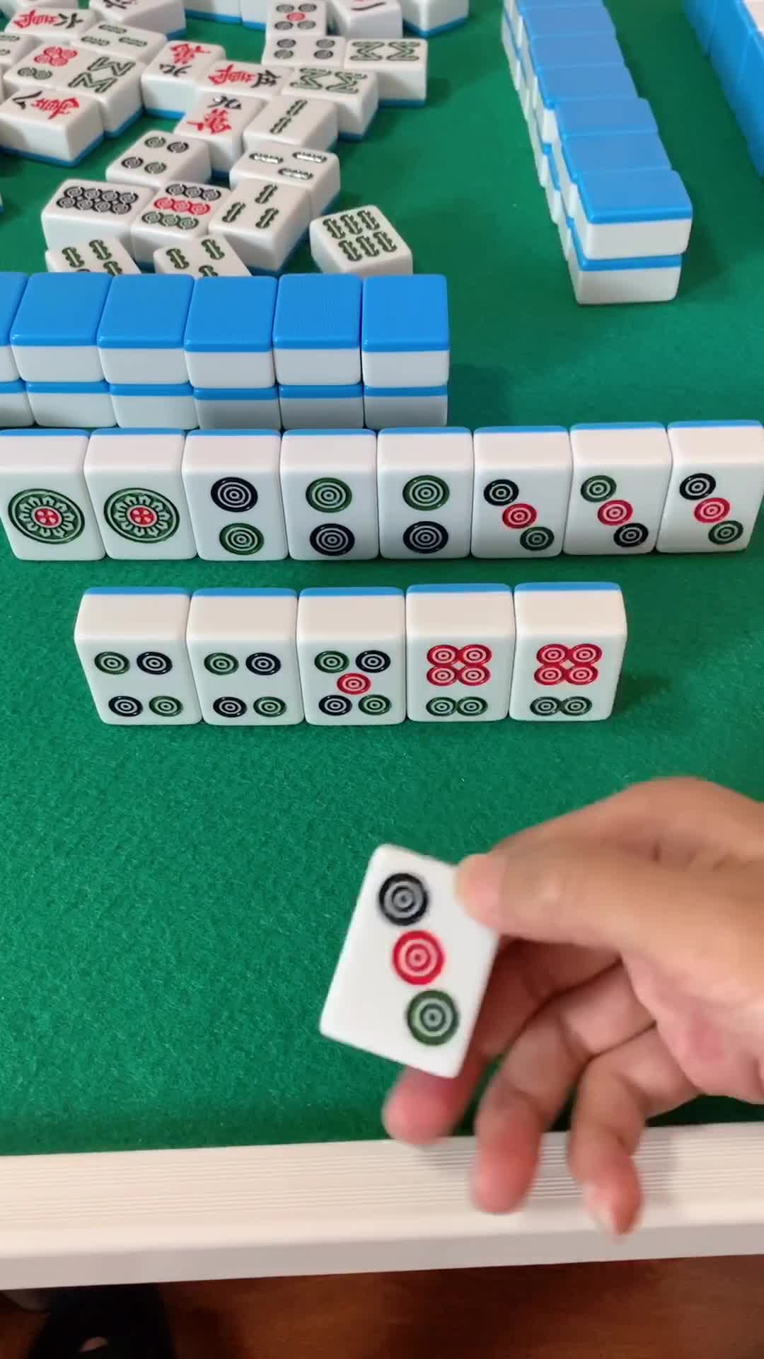 朋友叫我打六筒,我偏打四筒,我才不会上当呢!