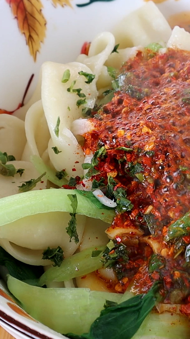 陕西经典油泼面油泼裤带面的做法下集