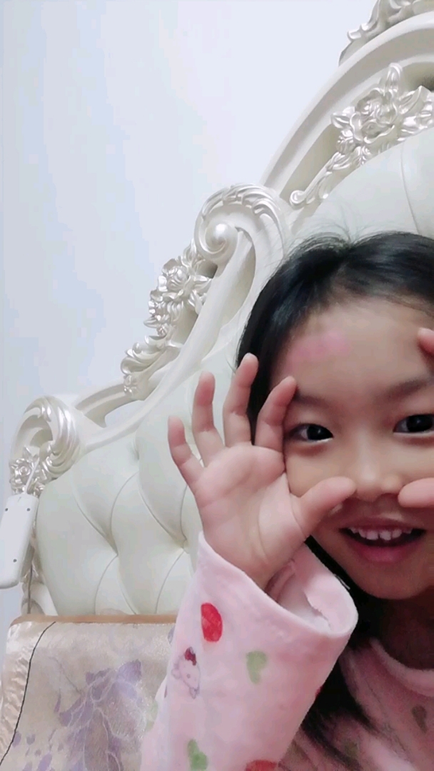 小孩自拍