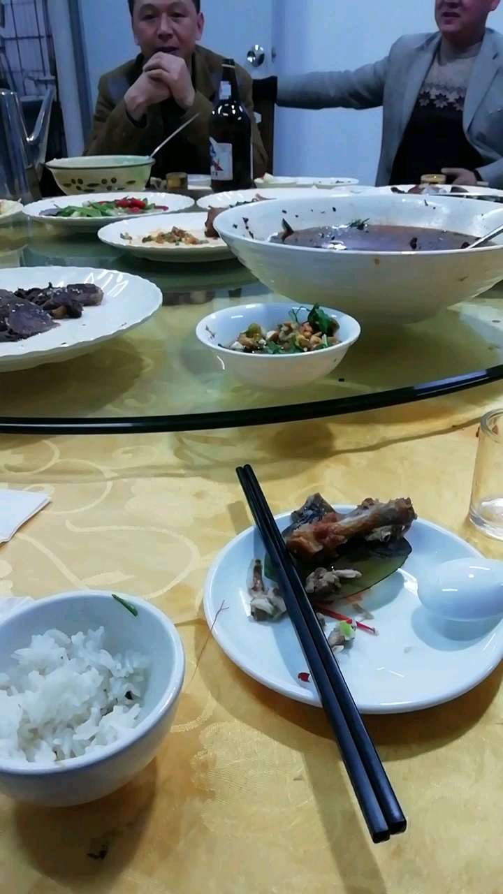 跟老板吃饭,讨论一下以后发展方向.