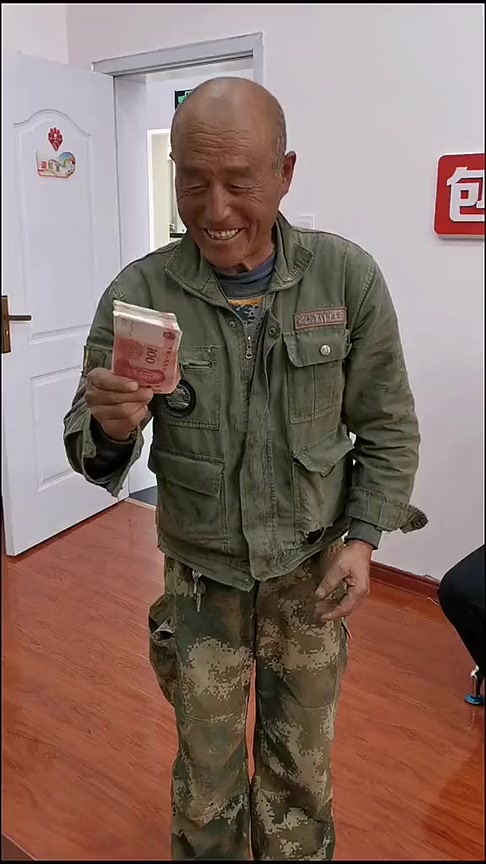 搞笑段子#农民工工资要了五六年没要到,最后人民法院帮忙成功追回