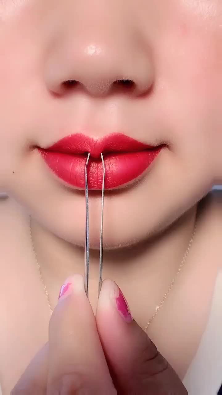 感觉以前口红都白化了,原来唇珠都是这样打出来的!