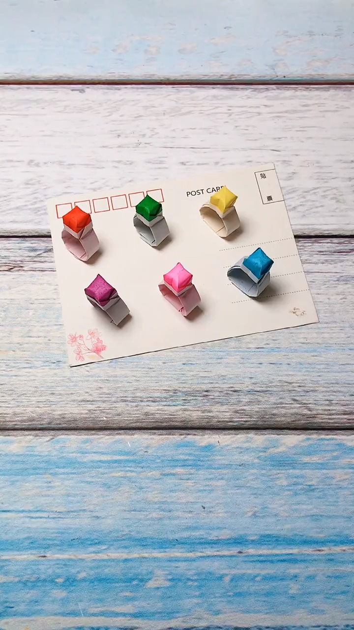 手工折纸#美丽的宝石戒指,记住一定要集齐六颗哟!