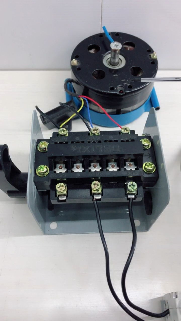 单相电机使用倒顺开关控制正反转