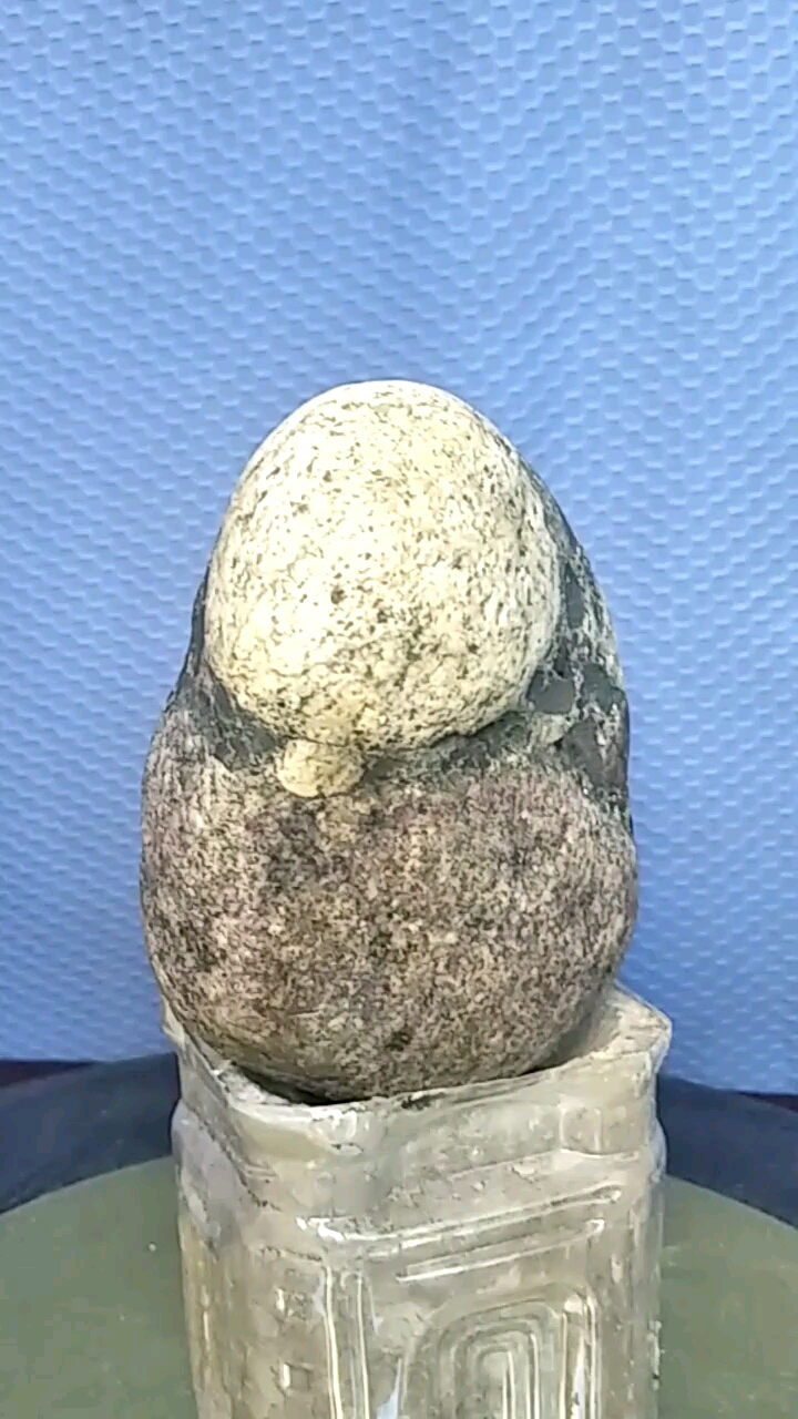 奇石:佛;规格:15*12*18cm;重量:3.3kg;微店或淘宝店:攀枝花集藏