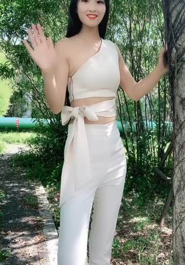 许昌魏都区哪里有小妹包夜的微75513345美女a