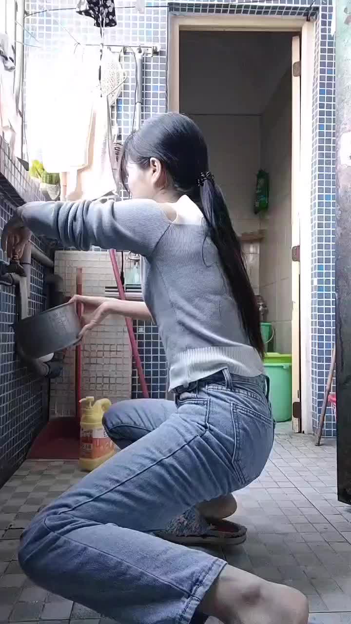 工厂妹的放假日常……工厂放假不开饭,自己动手,丰衣足食