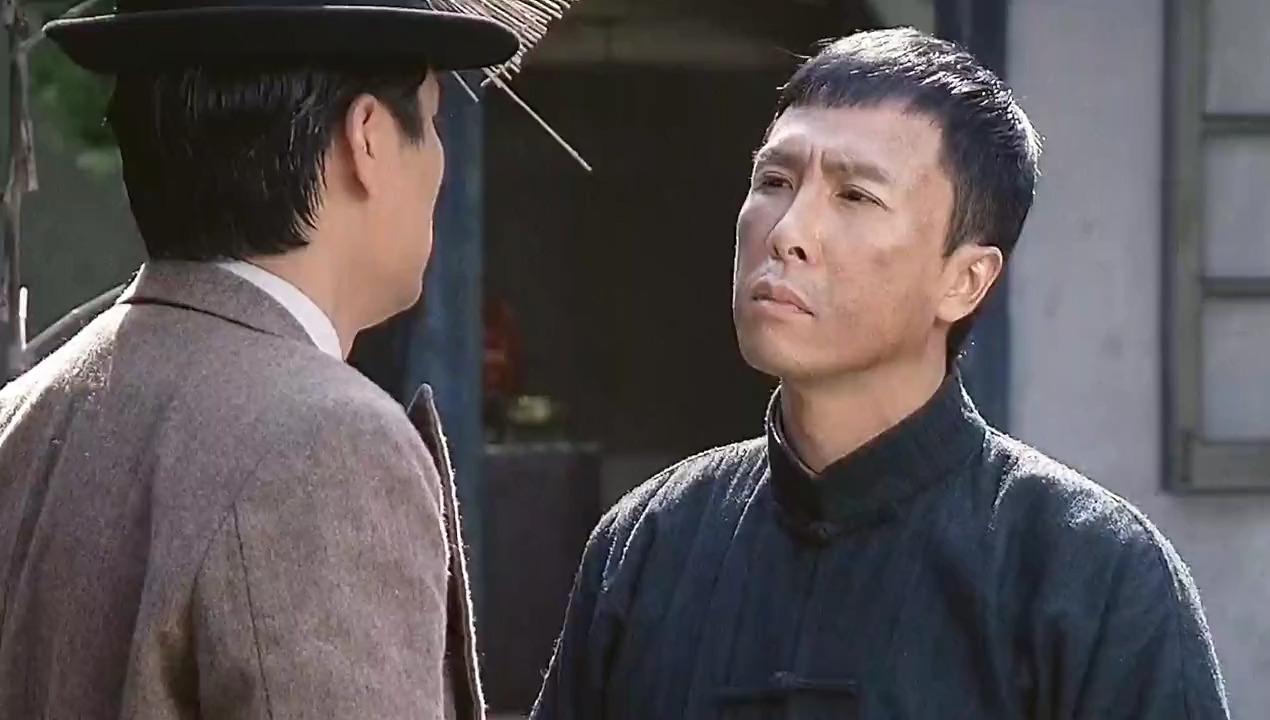 精彩影视#在《叶问》中,李钊最后被群众当做汉奸打s-度小视