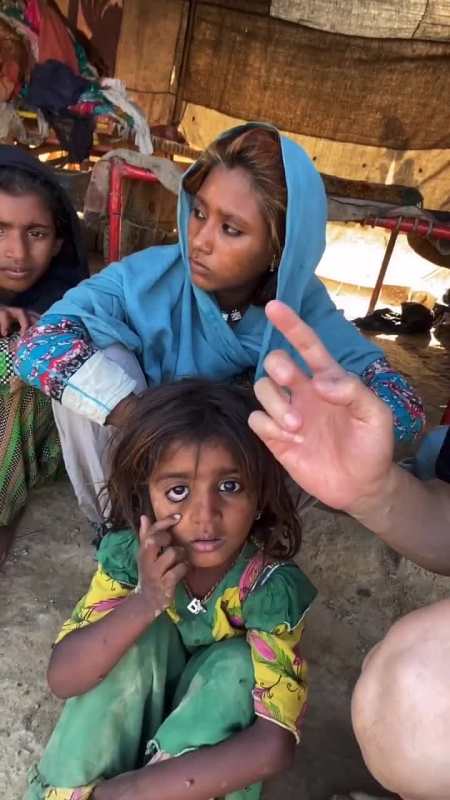 才十五岁就要经历这些事,巴基斯坦的小朋友实在太可怜了