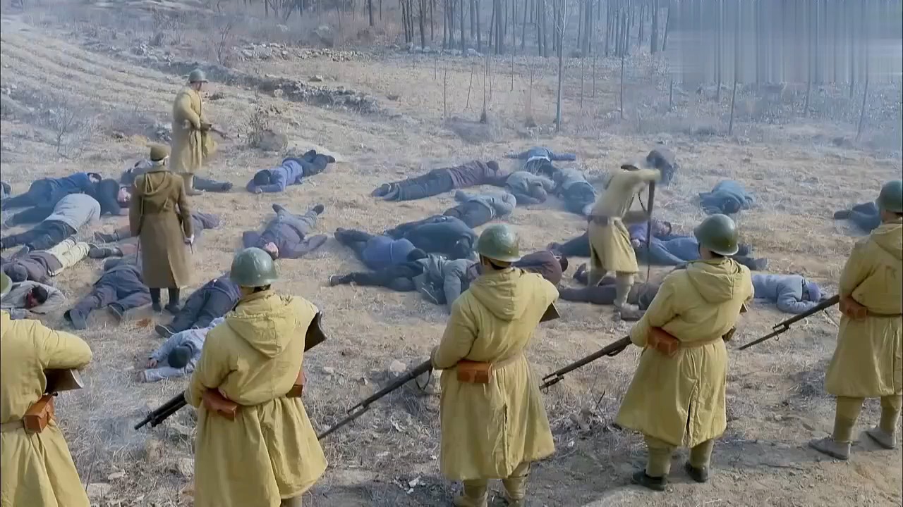 日本鬼子对手无寸铁的老百姓动手,真是太坏了,会有人报仇的!