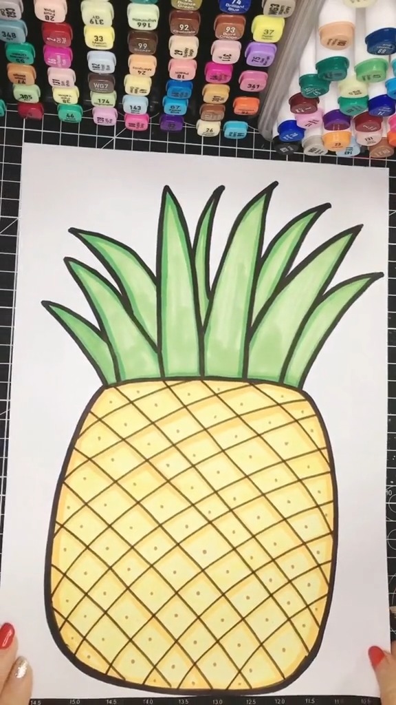 简笔画;一个大菠萝