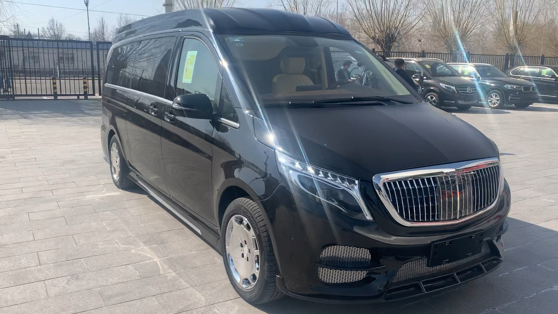 感动所有人.#迈巴赫680商务车,这种车有人见过嘛