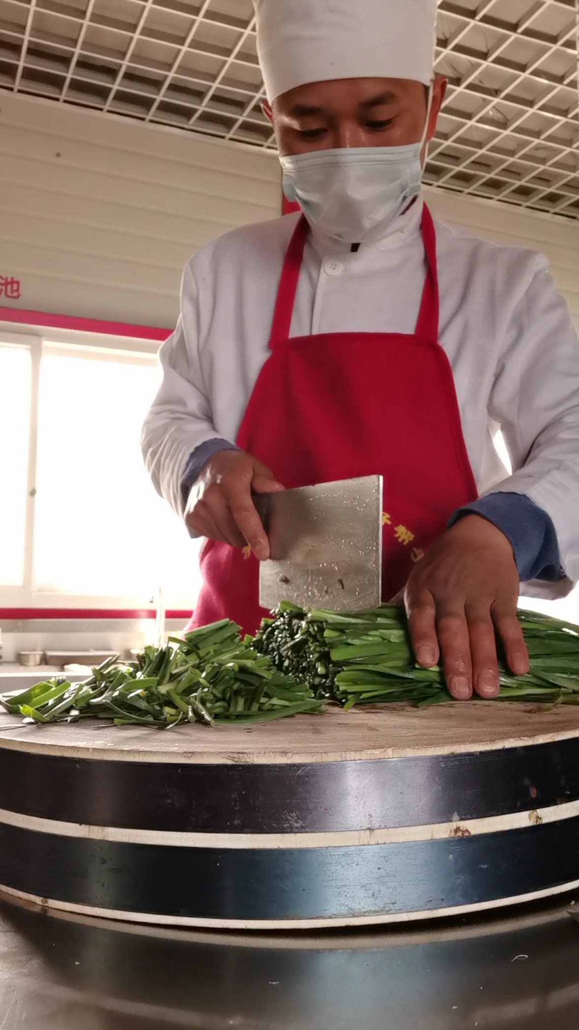 我要上热门#新来厨师切菜行不行