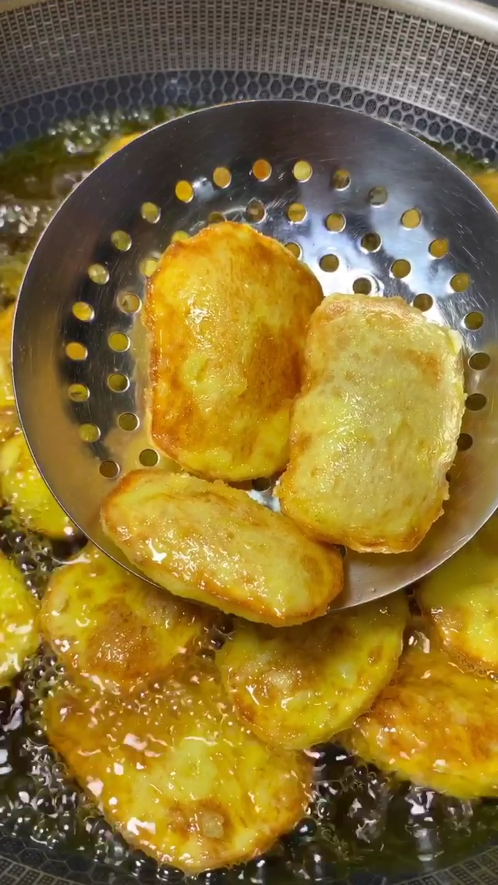 名嚼美食#气泡土豆片教程