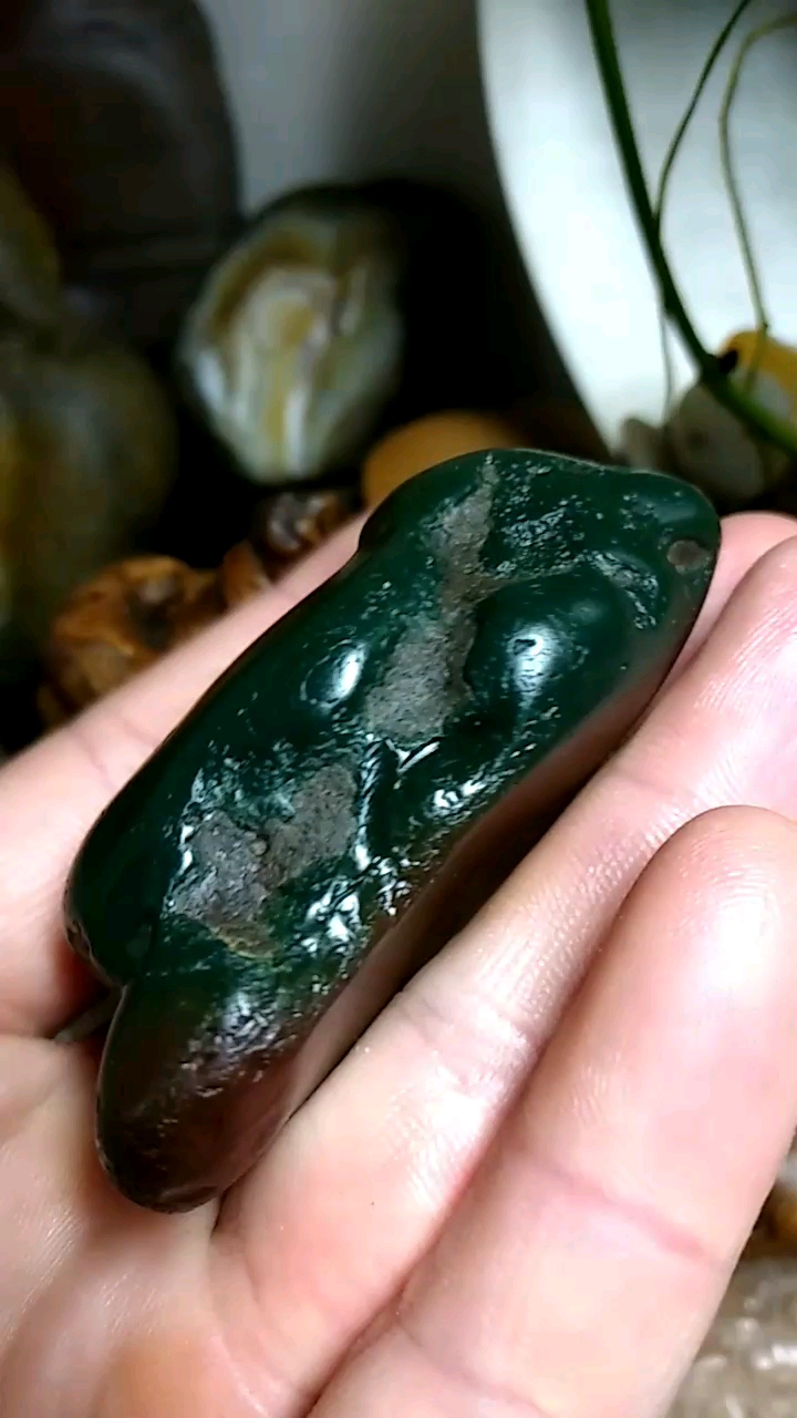 精品碧玉原石把玩