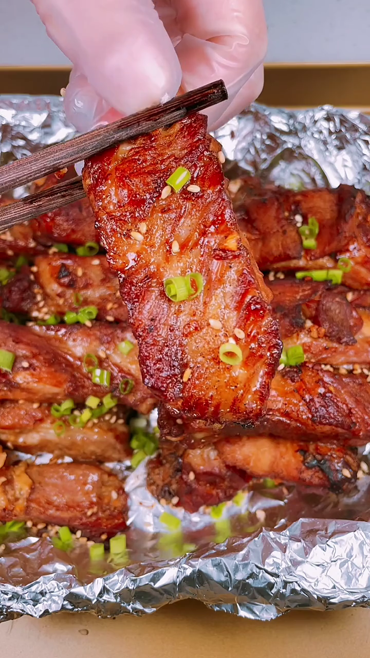 锡纸包排骨的做法