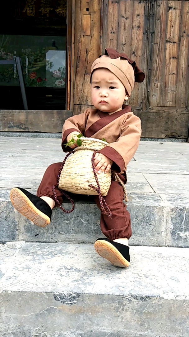 小仙童,采药回来了