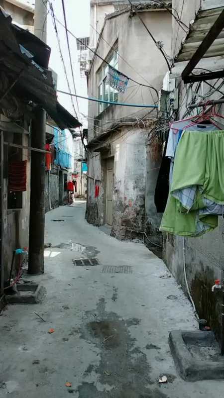 东莞的小巷子,听说很多有钱人以前都住这里