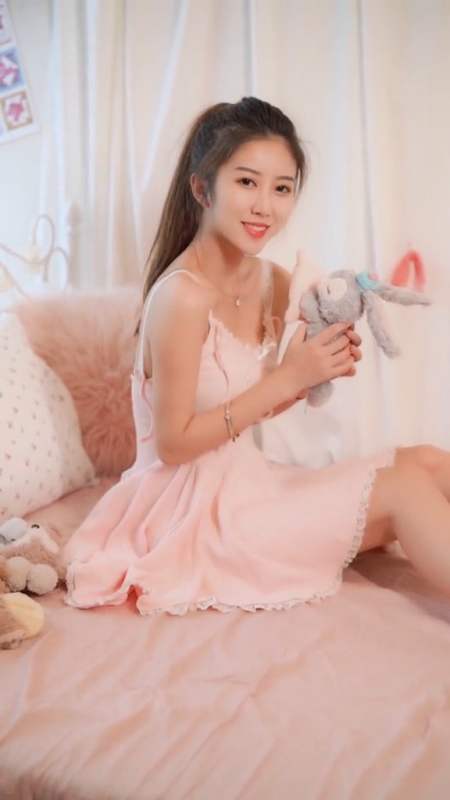 性感美女#雨过了天就放晴了,总有一束阳光会落在你身上-全民小视频