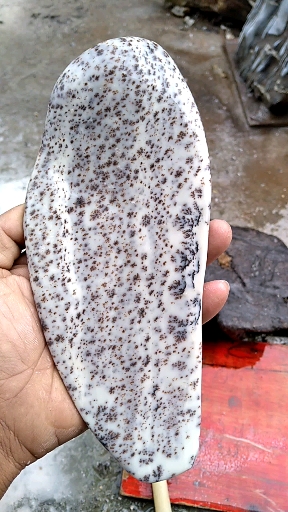 罗甸草花玉(小摆件)