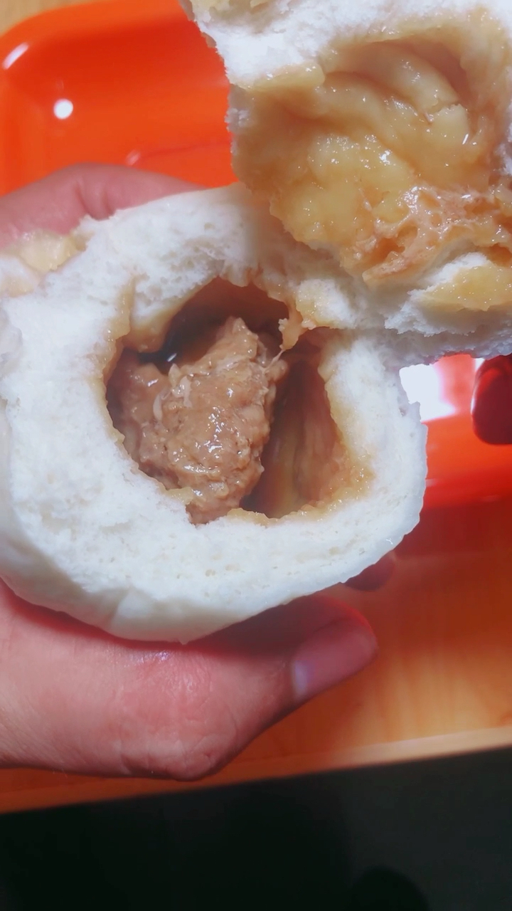 灌汤包鲜汁肉包