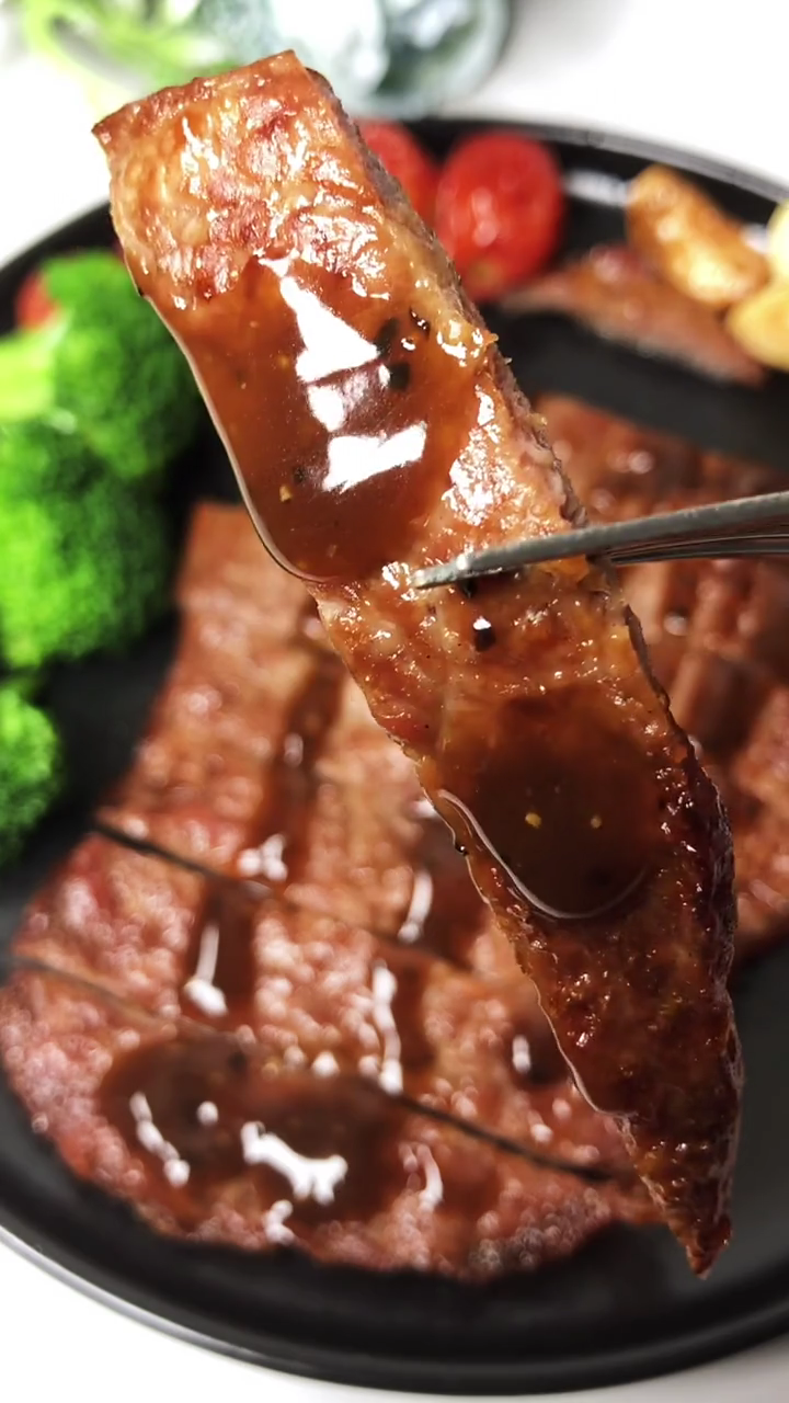 空气炸锅烤牛排的做法.