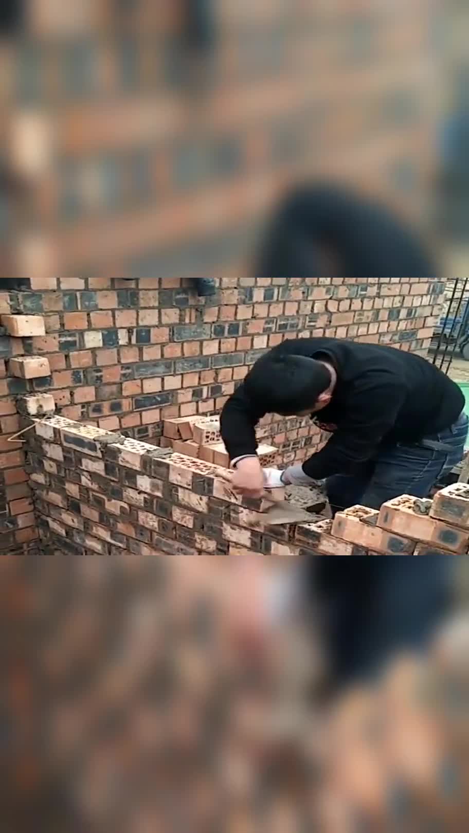空心砖这样砌,一看就是老师傅!这技术五百都给少了!-度小视