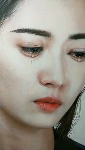 这位小姐姐哭的好伤心,谁来带走她@全民小助手