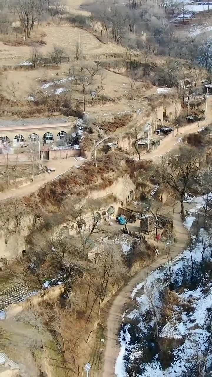 175.家住在延安陕北的山沟沟,我相信人们的日子会越来越好.