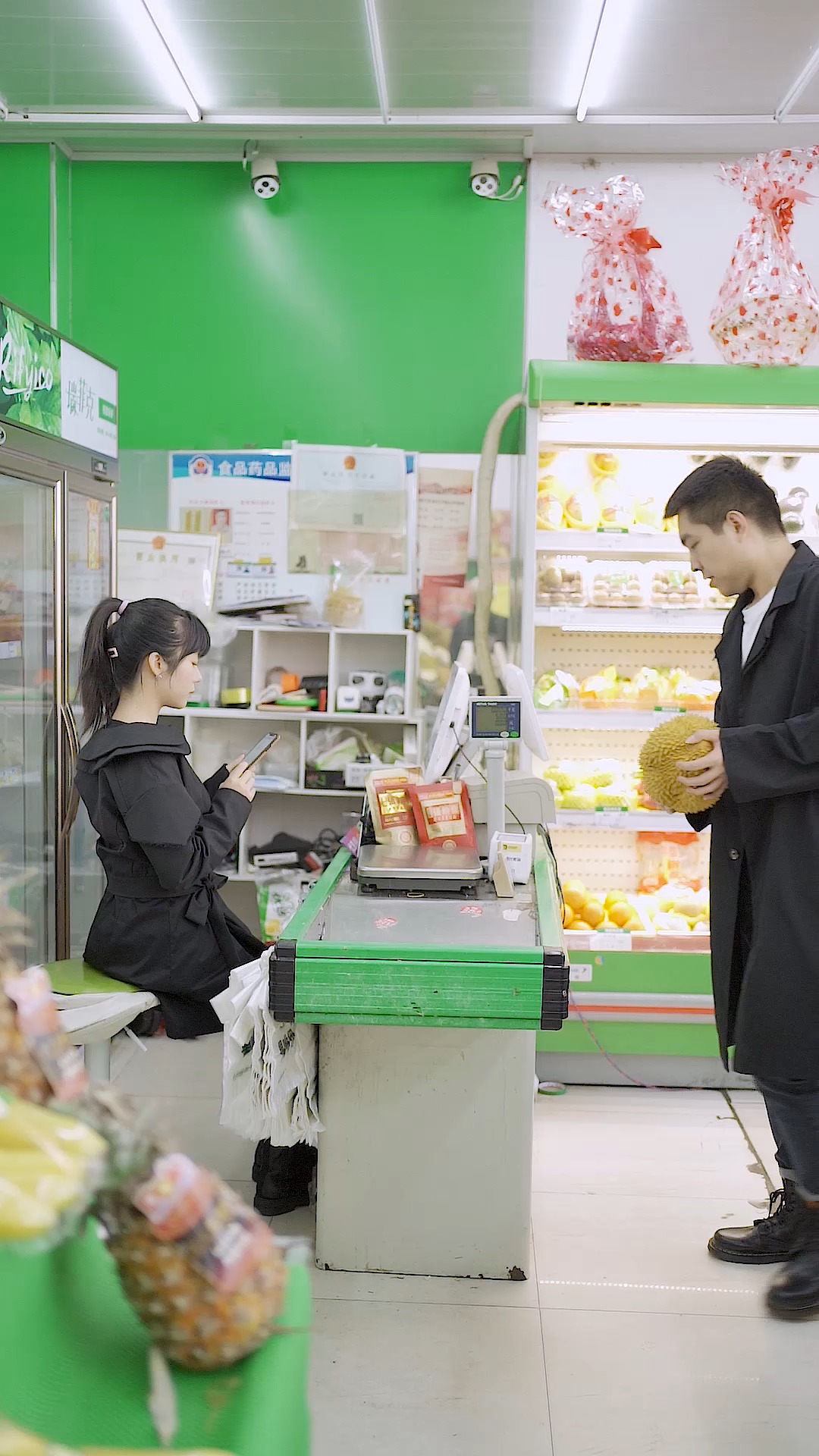 这就是你们男孩子买东西时的真实写照.