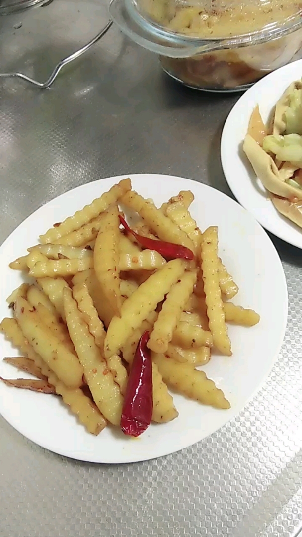 青花椒孜然土豆燒烤味,捲心菜番茄炒豆筋棍豉香家常味