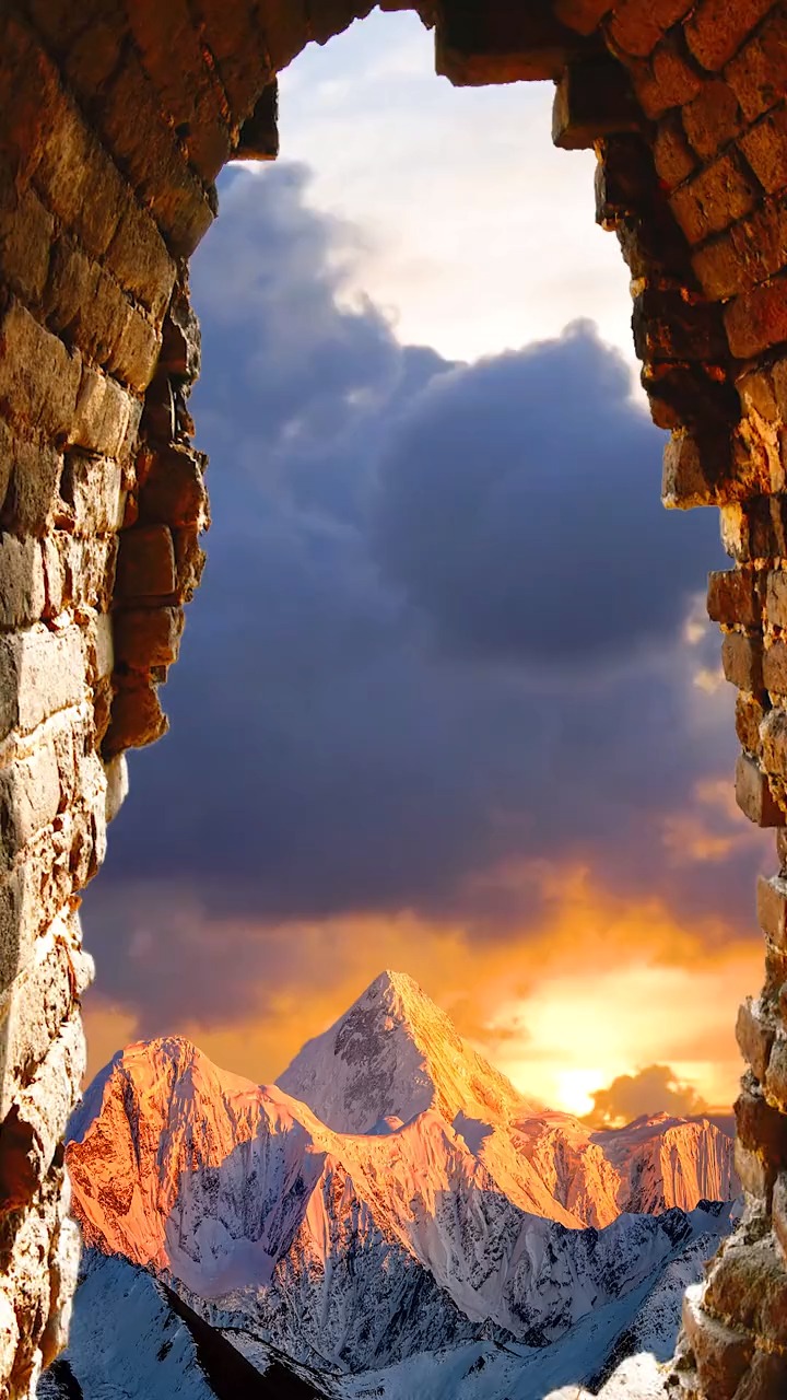 最美的风景#藏民说看到日照金山会给人带来好运,希望看到的你会有