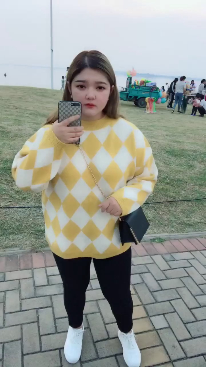 找女朋友一定要找胖胖的女生,因为实在太可爱了