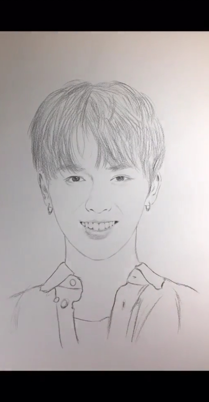 朱正廷#乾坤正道,珍珠糖门收画了@全民小助手