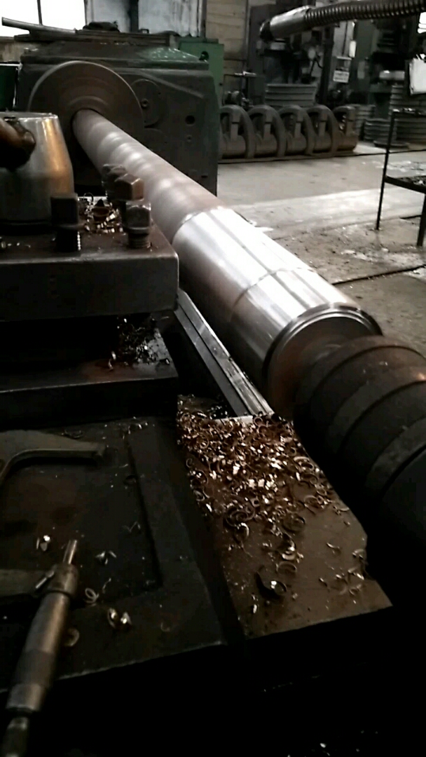 大轴加工中,轮起袖子就是干