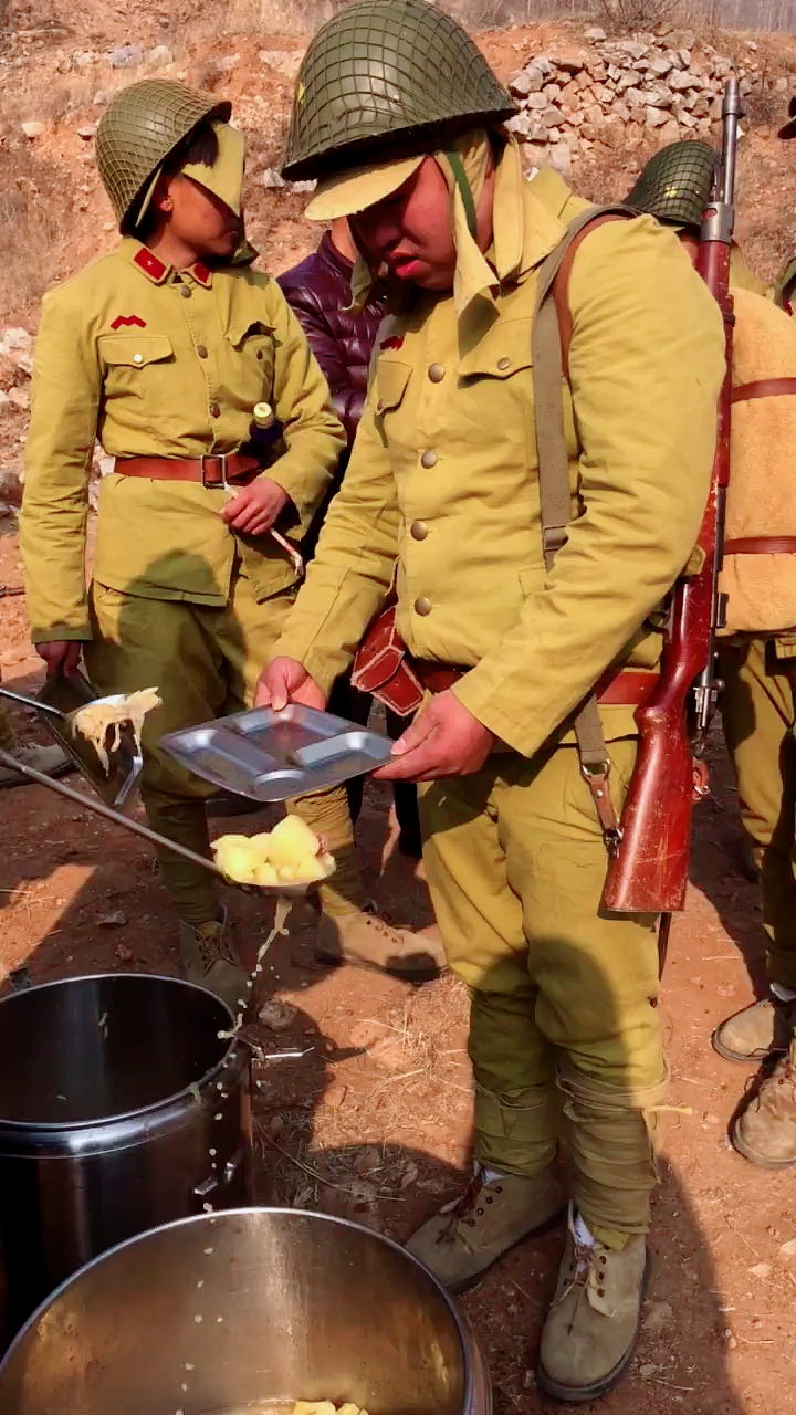 看看日本鬼子吃的饭菜,你觉得怎么样