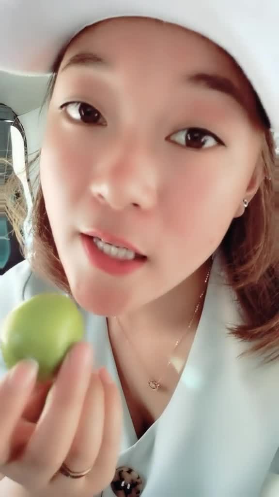 来昭通请你吃李子