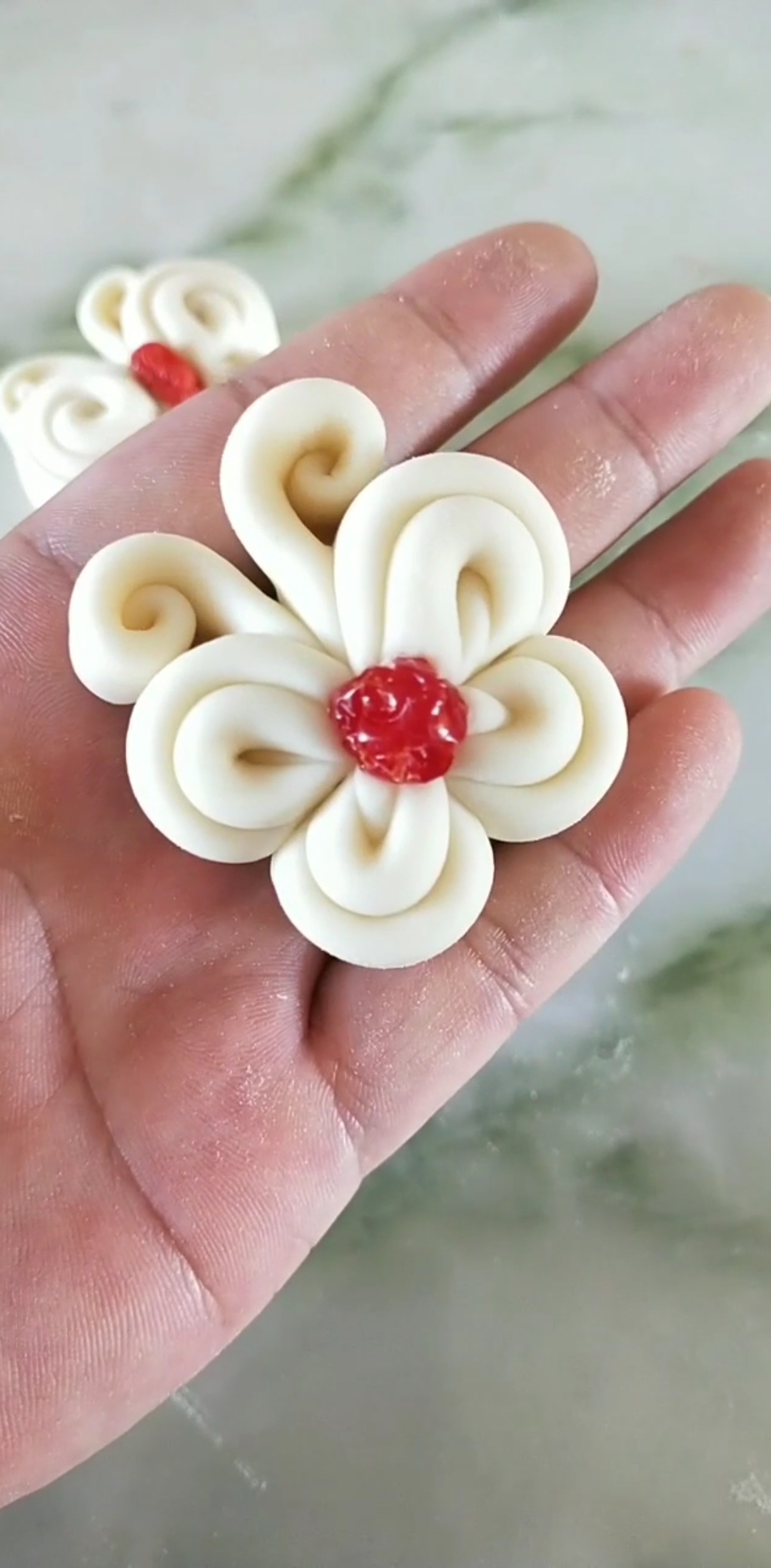 一点一点学面食#简单漂亮的蝴蝶花卷.