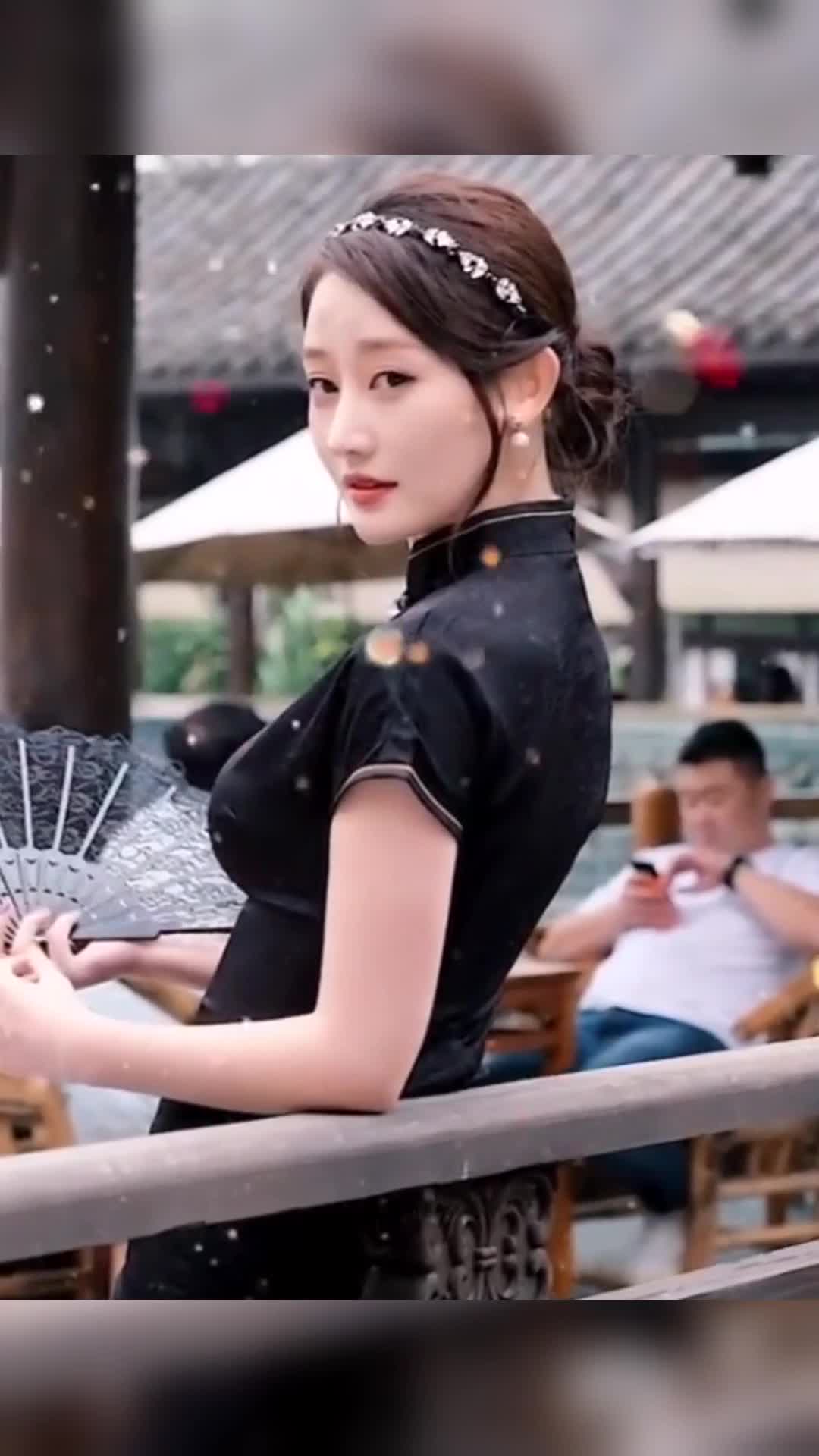 我要上热门#小姐姐的柳叶弯眉樱桃口,谁见了都乐意瞅!